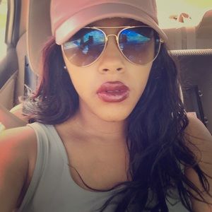 Meet your Posher, Roslyn